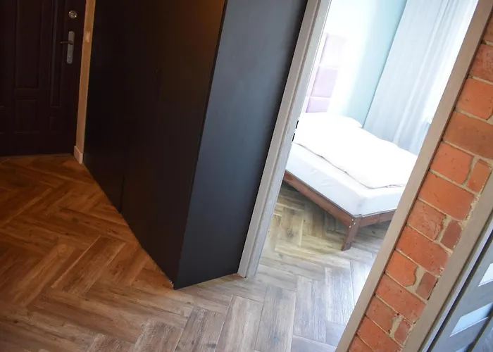 Apartament 3 Pokoje Balkon 50m2 Wyposazone Parking *